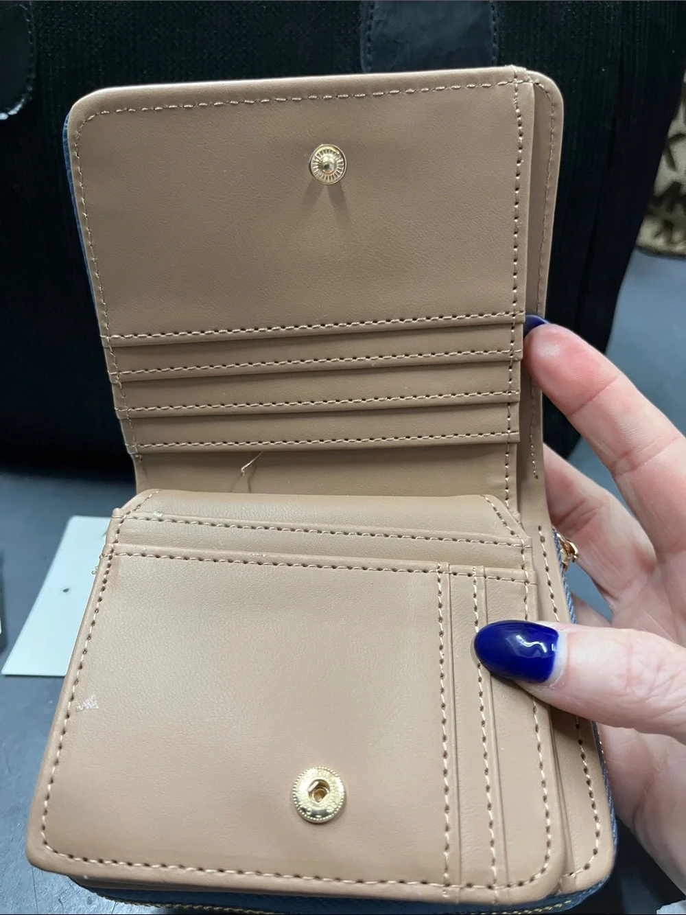 Anne Klein compact zip